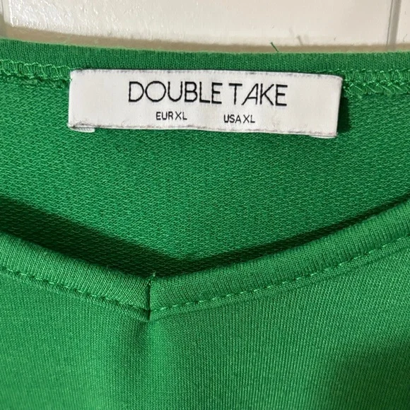 Chic Green Sleeveless Jumpsuit - Picture 2 of 6